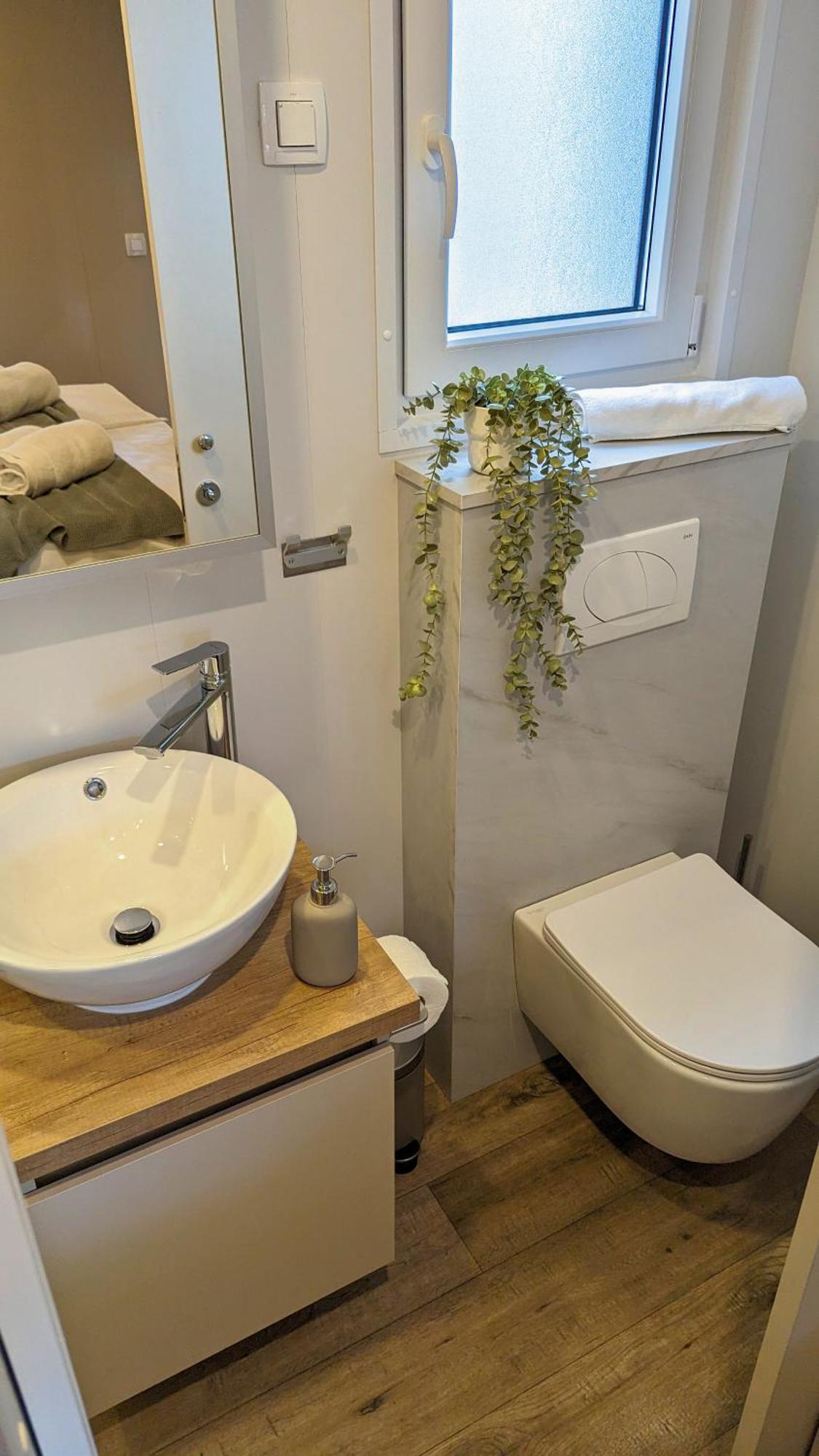 Campsite Mobile Homes Jaki 4*
